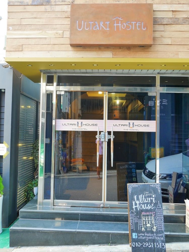 Sinchon Sisters Hostel Seoul Exteriör bild