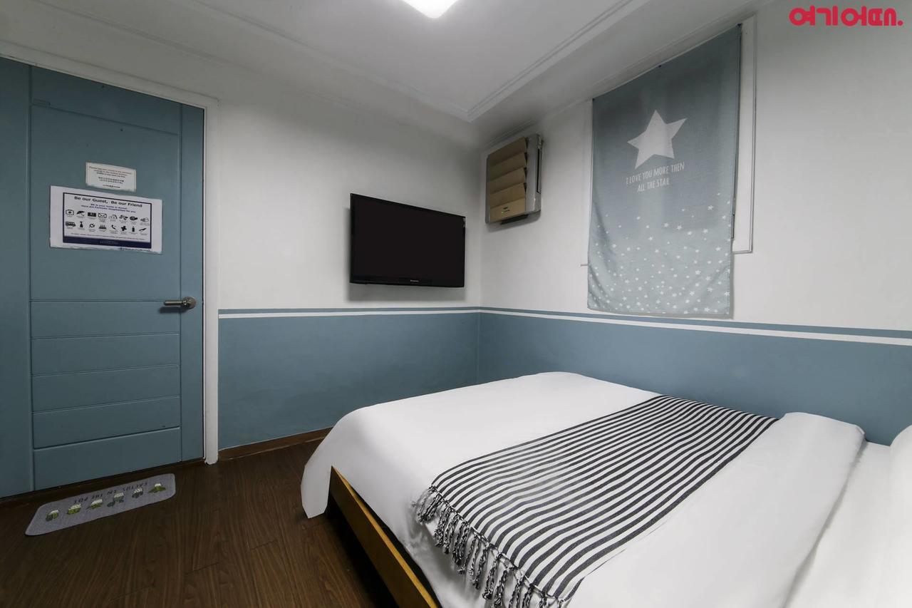 Sinchon Sisters Hostel Seoul Exteriör bild
