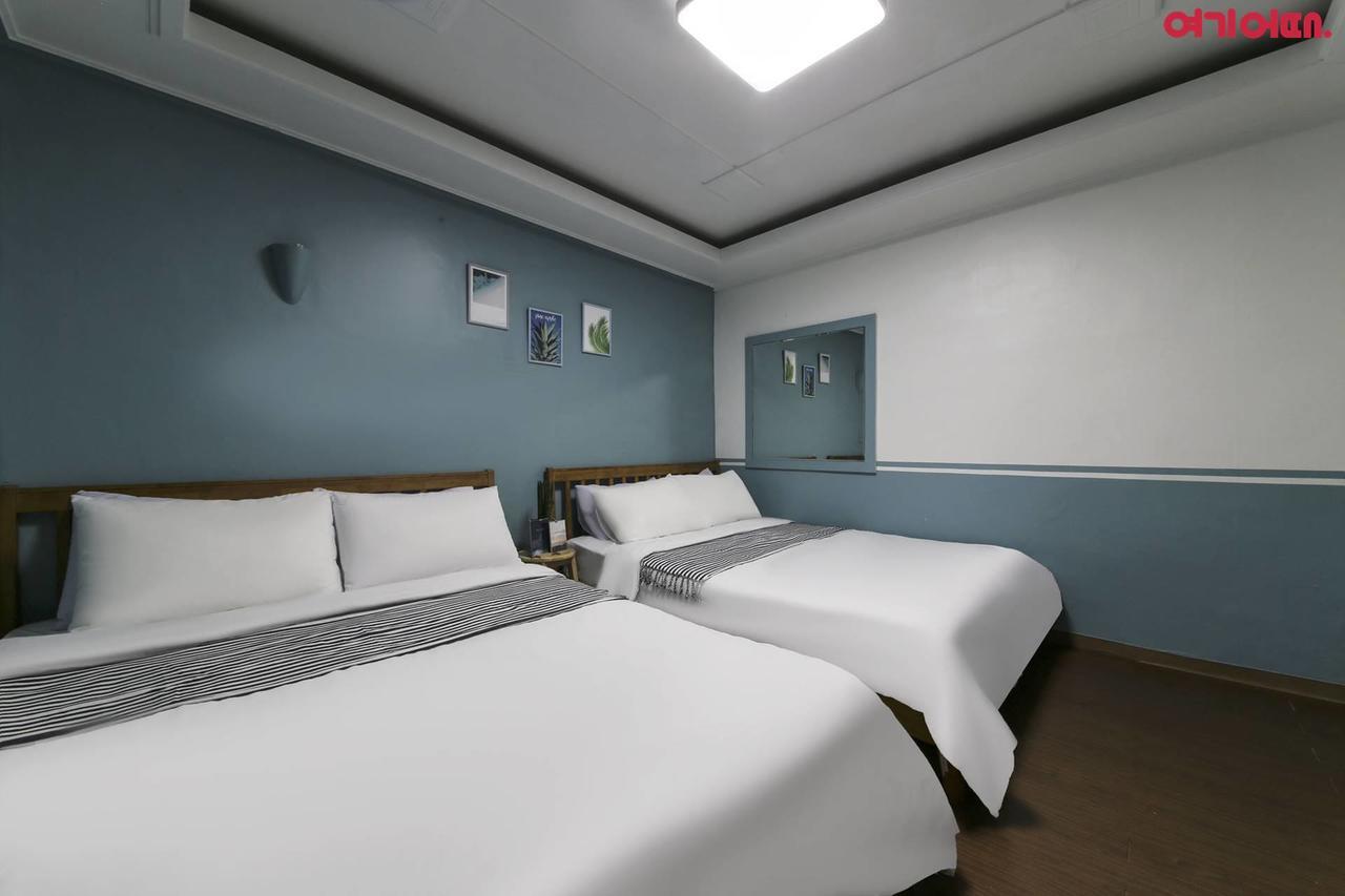 Sinchon Sisters Hostel Seoul Exteriör bild